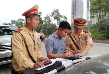 Thi bằng lái xe ô tô B1 và B2 chi tiết nhất 2024 mà học viên cần phải biết 